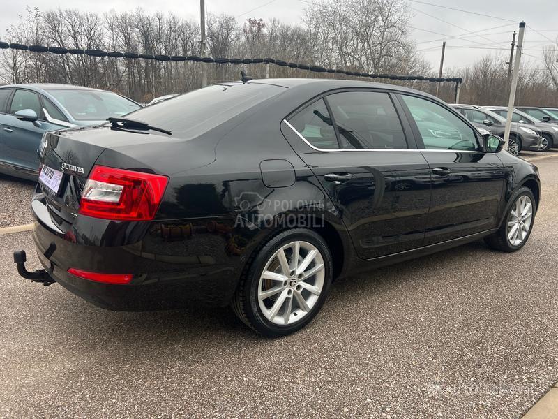 Škoda Octavia 1.6TDI PANO-LED