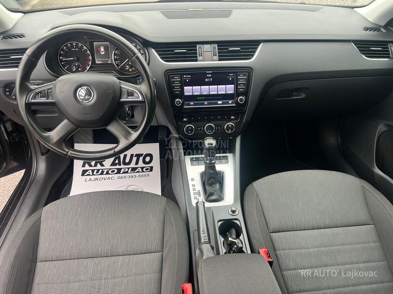 Škoda Octavia 1.6TDI PANO-LED
