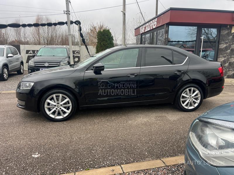 Škoda Octavia 1.6TDI PANO-LED