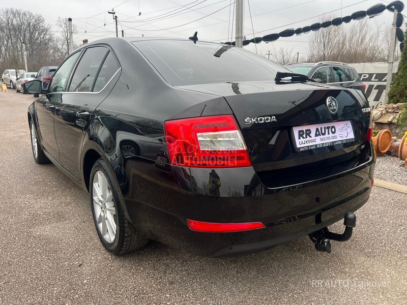 Škoda Octavia 1.6TDI PANO-LED