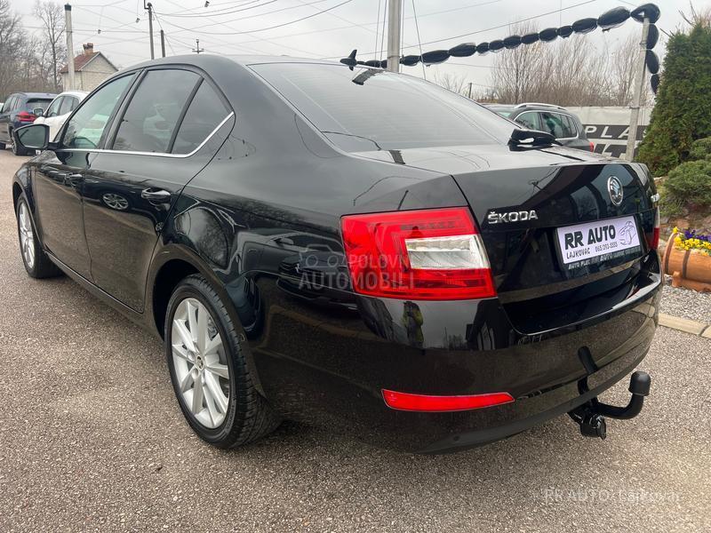 Škoda Octavia 1.6TDI PANO-LED
