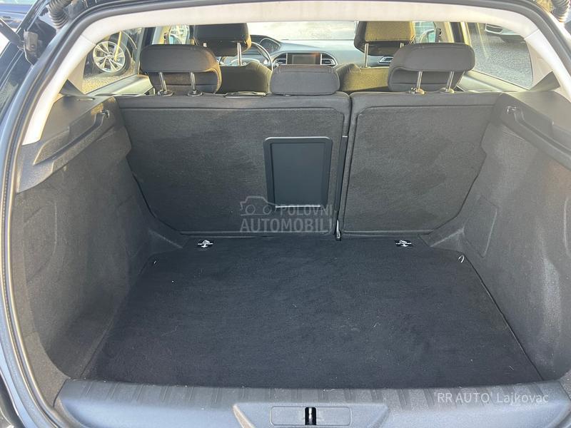 Peugeot 308 1.6HDI BLACK EDT.