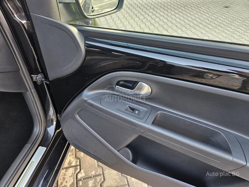 Volkswagen up! 1.0mpi STREET/NAV