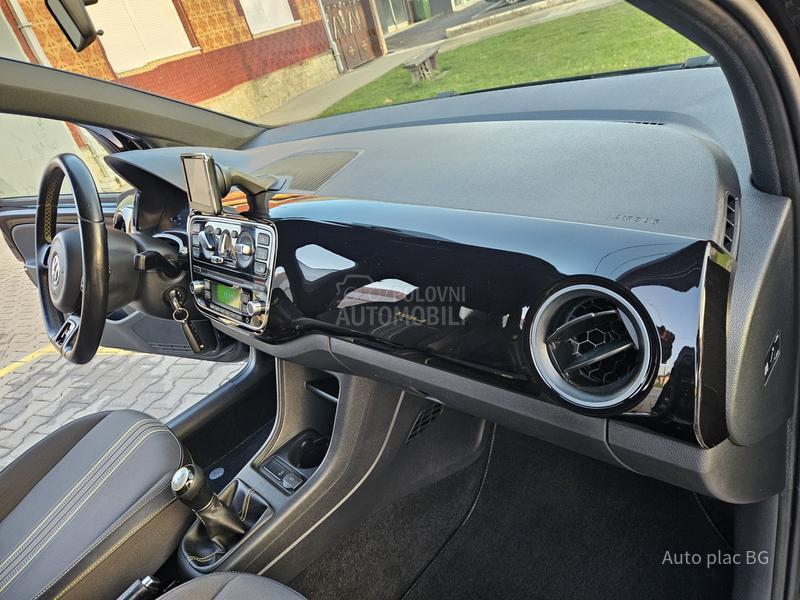 Volkswagen up! 1.0mpi STREET/NAV