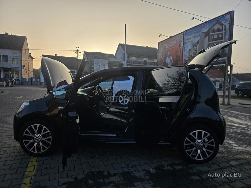 Volkswagen up! 1.0mpi STREET/NAV