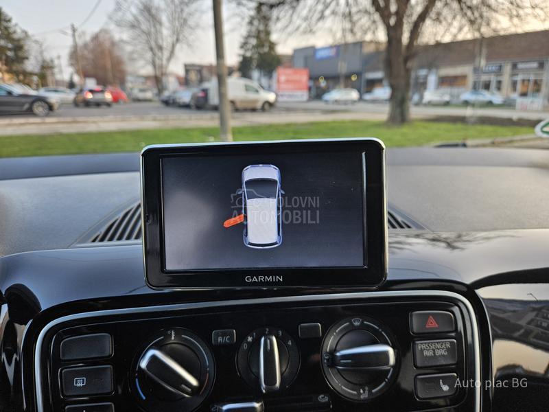 Volkswagen up! 1.0mpi STREET/NAV