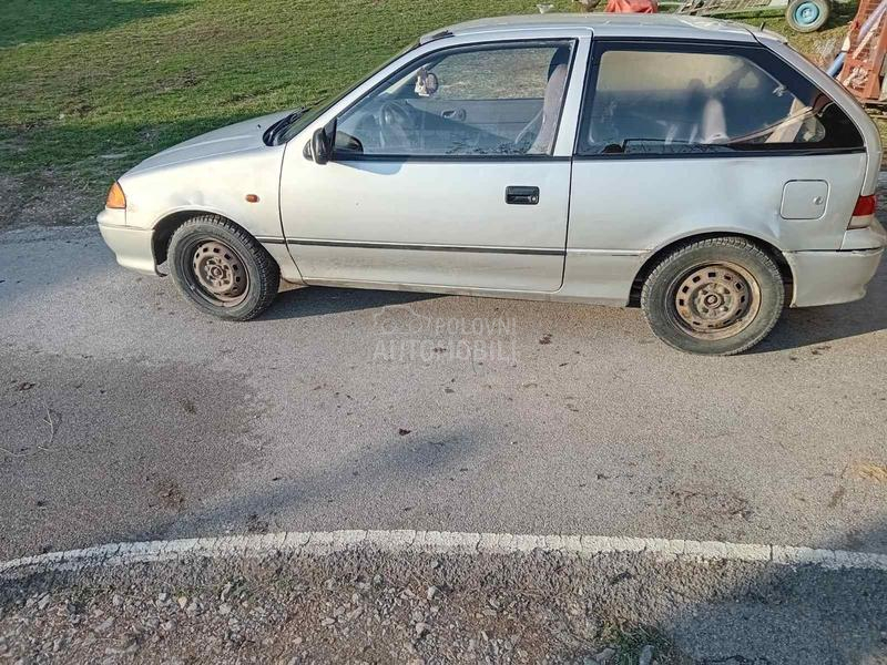 Subaru Justy 