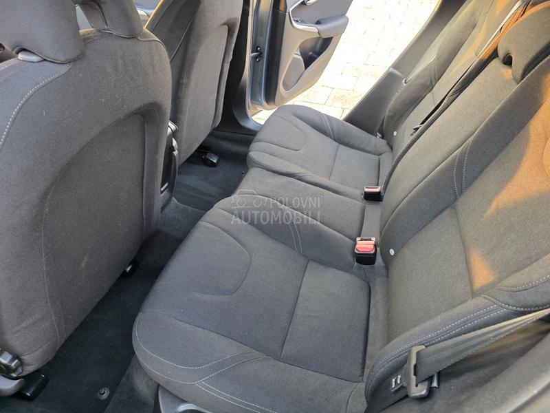 Volvo V40 1.6d NAV/SERVIS NA
