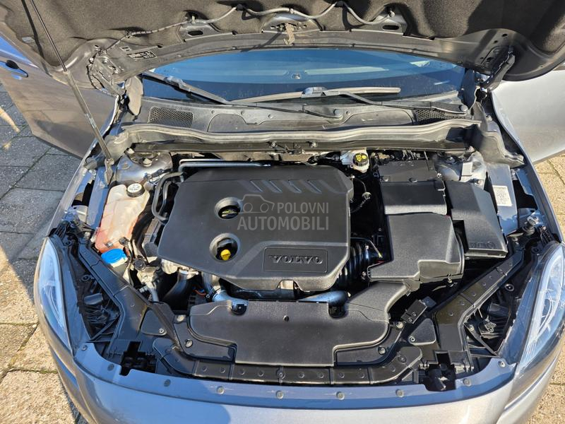 Volvo V40 1.6d NAV/SERVIS NA