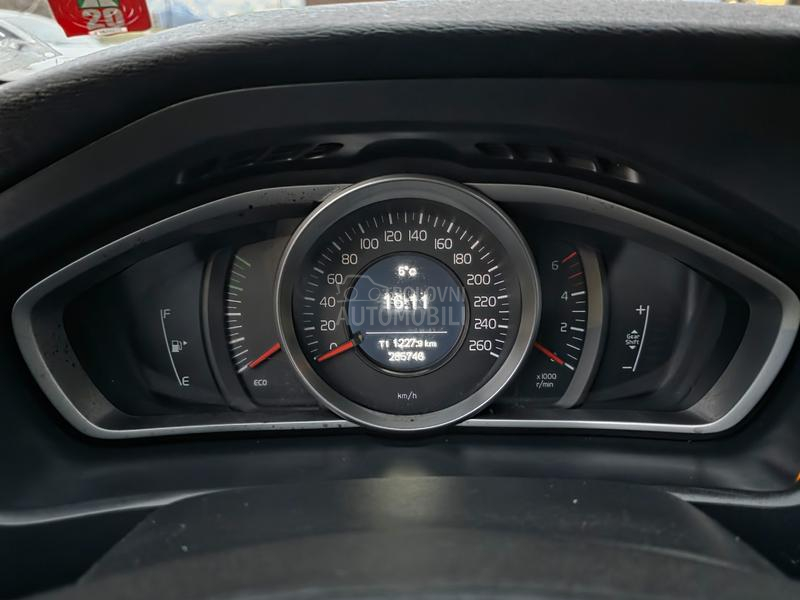 Volvo V40 1.6d NAV/SERVIS NA