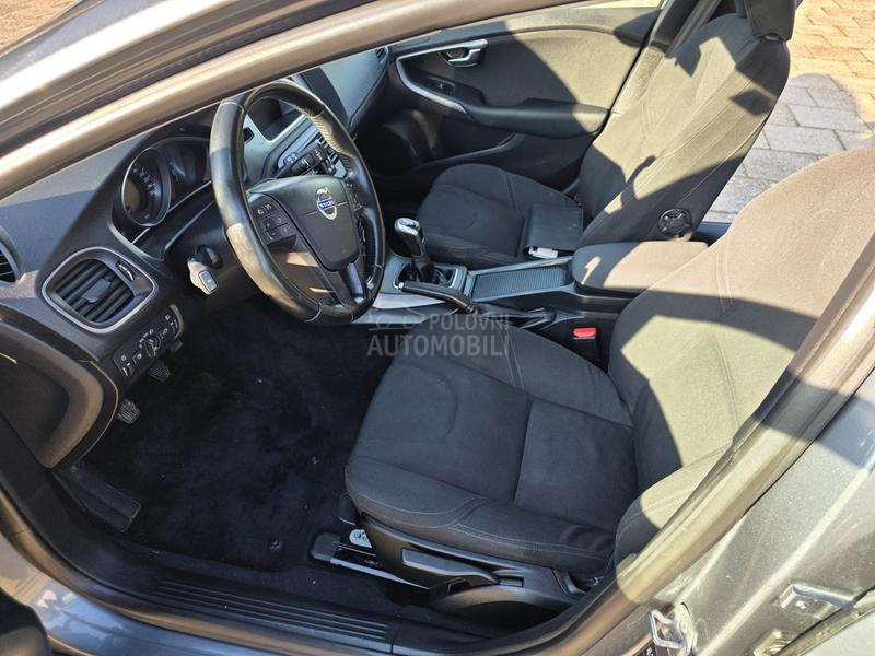 Volvo V40 1.6d NAV/SERVIS NA