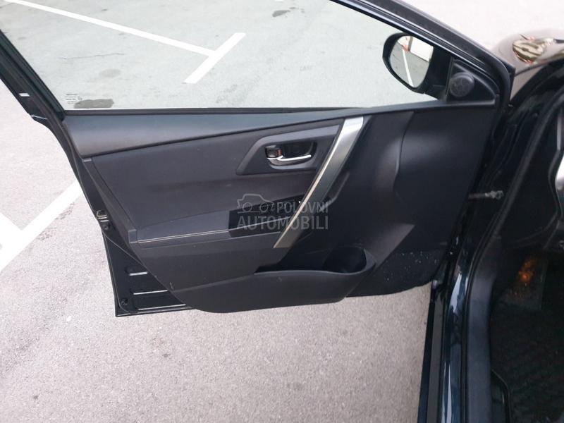 Toyota Auris 1.6