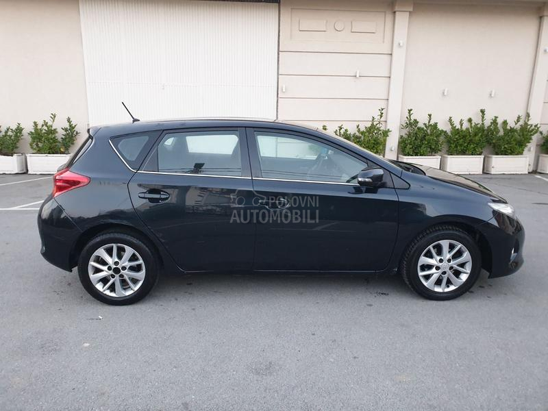 Toyota Auris 1.6