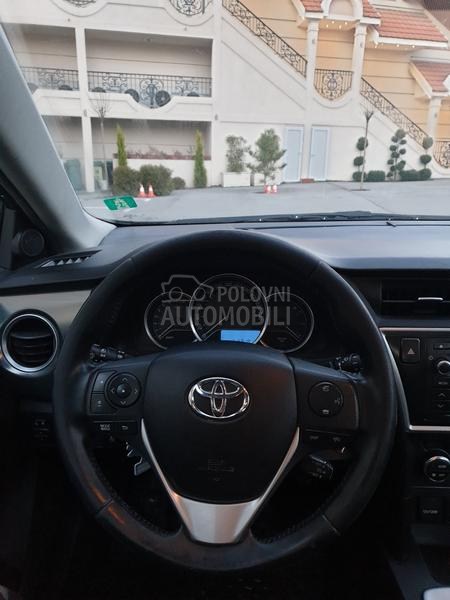 Toyota Auris 1.6