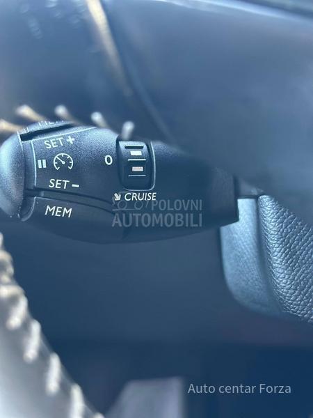 Peugeot 308 A U T / L E D / N OV