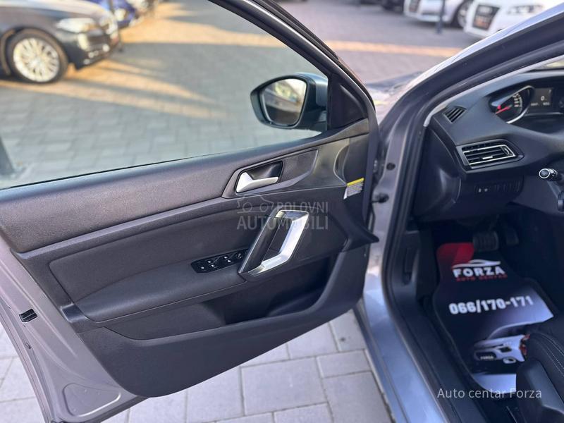 Peugeot 308 A U T / L E D / N OV