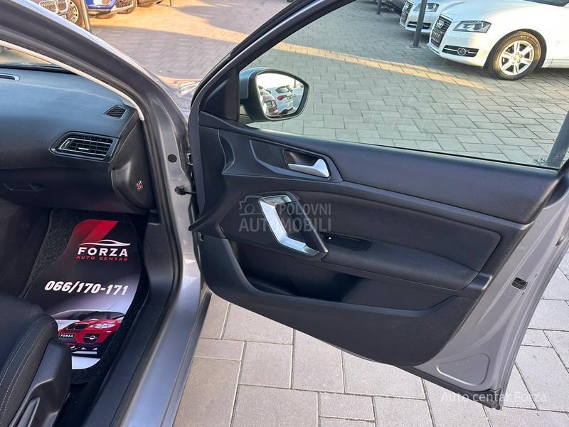 Peugeot 308 A U T / L E D / N OV