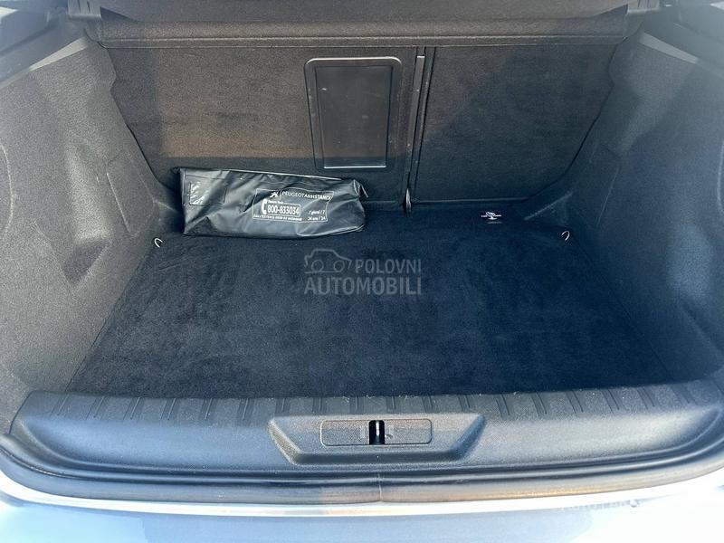 Peugeot 308 A U T / L E D / N OV