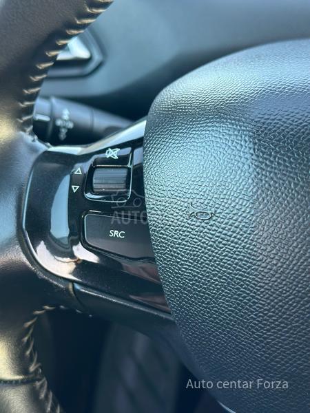 Peugeot 308 A U T / L E D / N OV