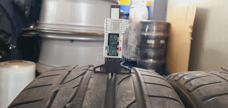 Bridgestone 235/40 R19 Letnja