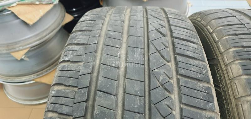 Dunlop 235/60 R18 Zimska