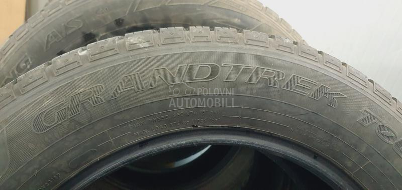 Dunlop 235/60 R18 Zimska