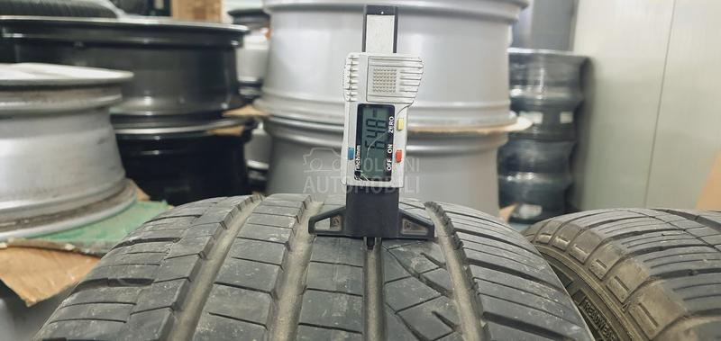 Dunlop 235/60 R18 Zimska