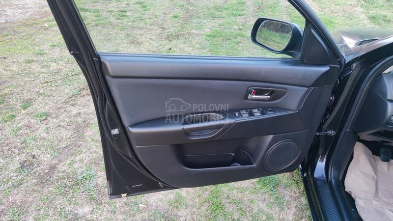 Mazda 3 1.6 i