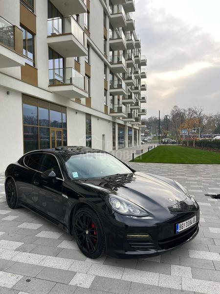 Porsche Panamera S
