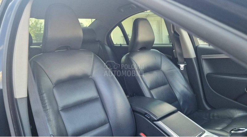 Volvo S80 2.4 D5 Summum