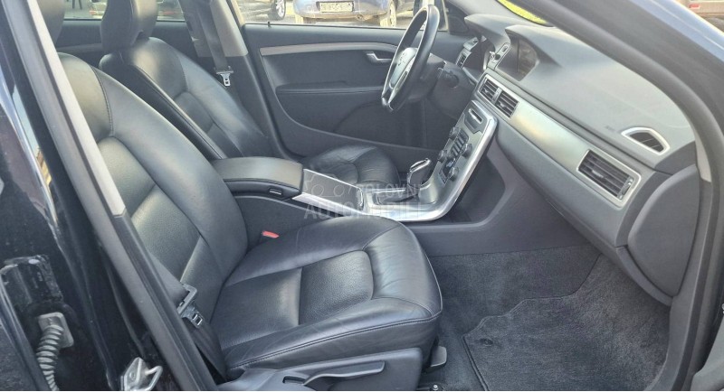 Volvo S80 2.4 D5 Summum