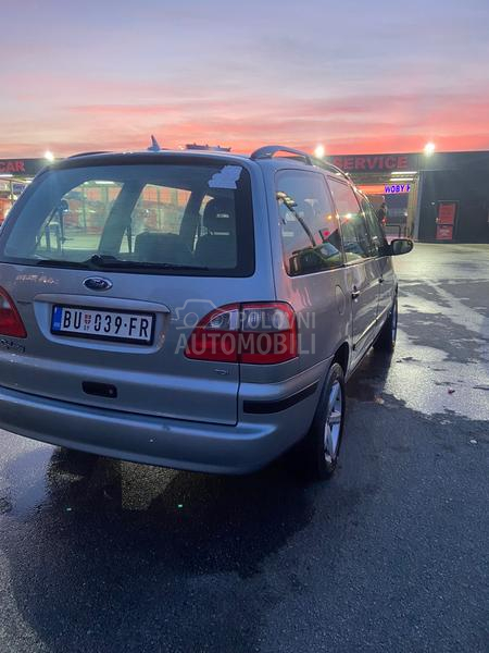 Ford Galaxy 1,9