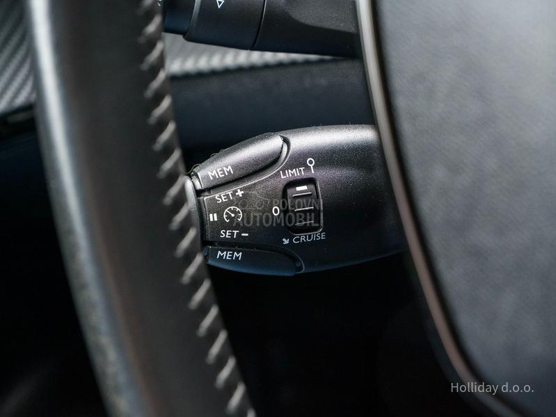 Peugeot 2008 1.2PureTech Led