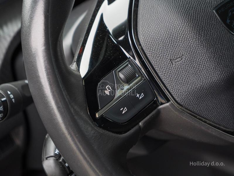 Peugeot 2008 1.2PureTech Led