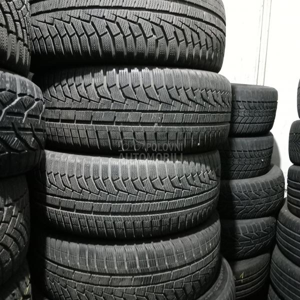 Hankook 225/55 R17 Zimska