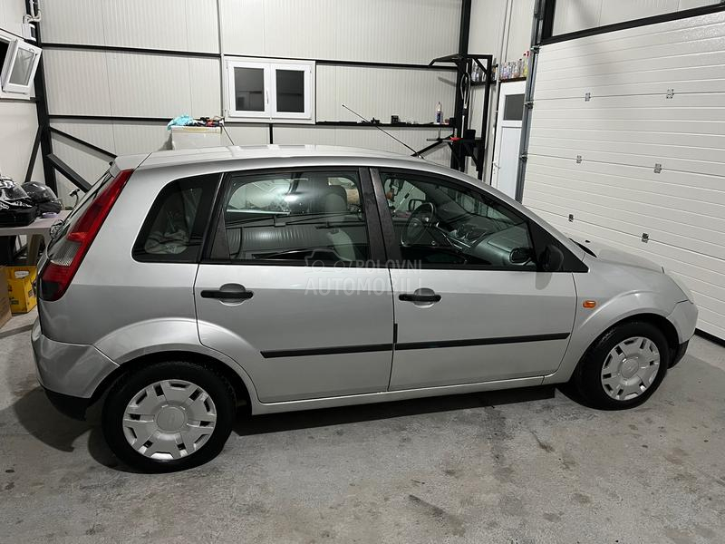 Ford Fiesta 1.4 B 8v