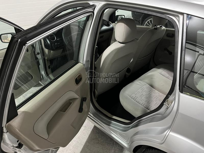 Ford Fiesta 1.4 B 8v