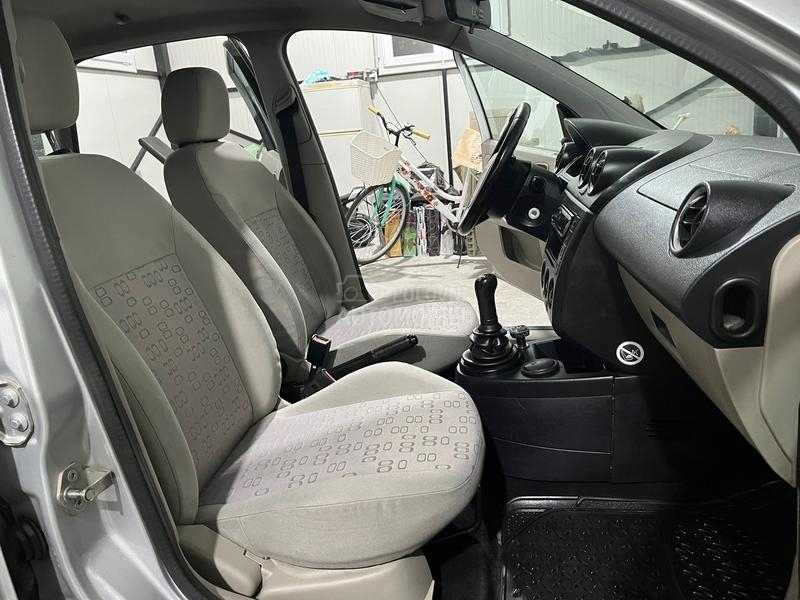 Ford Fiesta 1.4 B 8v