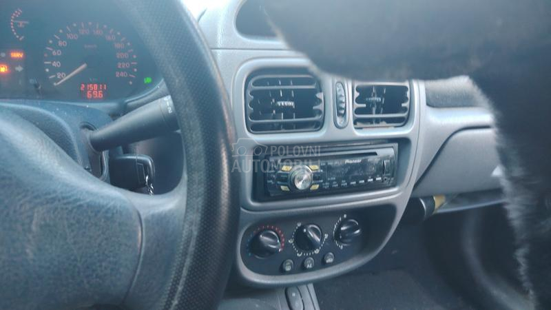Renault Clio 