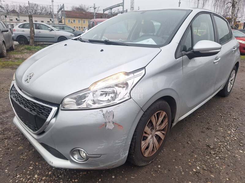 Peugeot 208 
