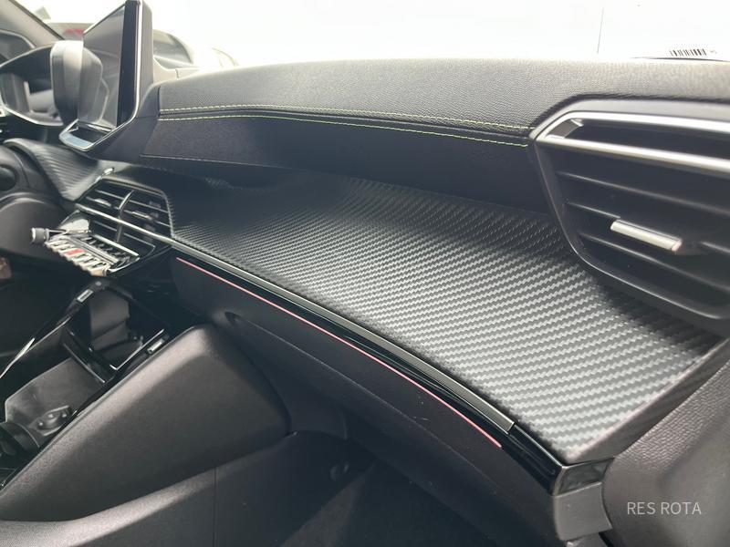 Peugeot 2008 1.2 GT LINE