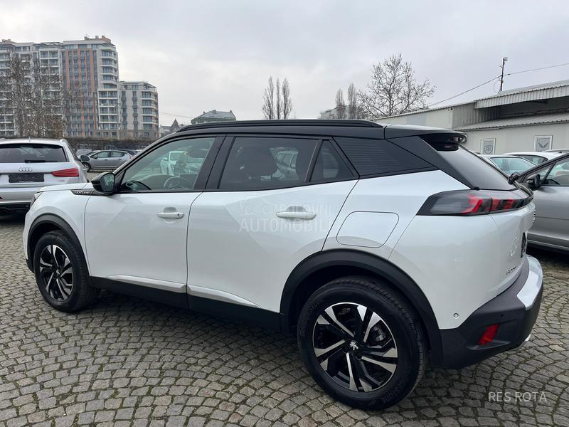 Peugeot 2008 1.2 GT LINE