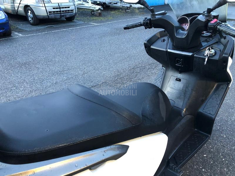 Kymco Downtown 125i 8000km