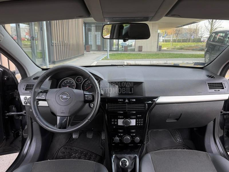 Opel Astra H GTC COSMO