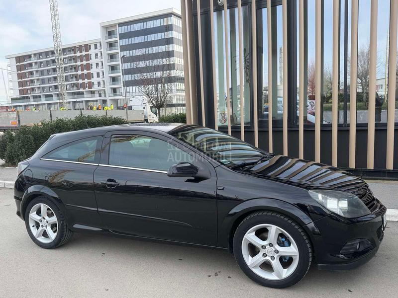 Opel Astra H GTC COSMO