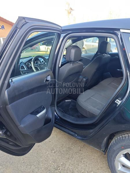 Opel Astra J 