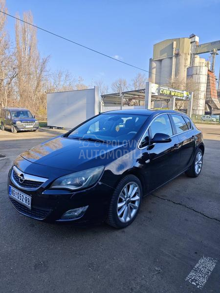 Opel Astra J 