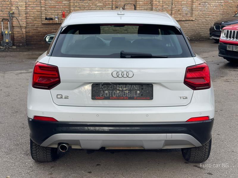 Audi Q2 L E D