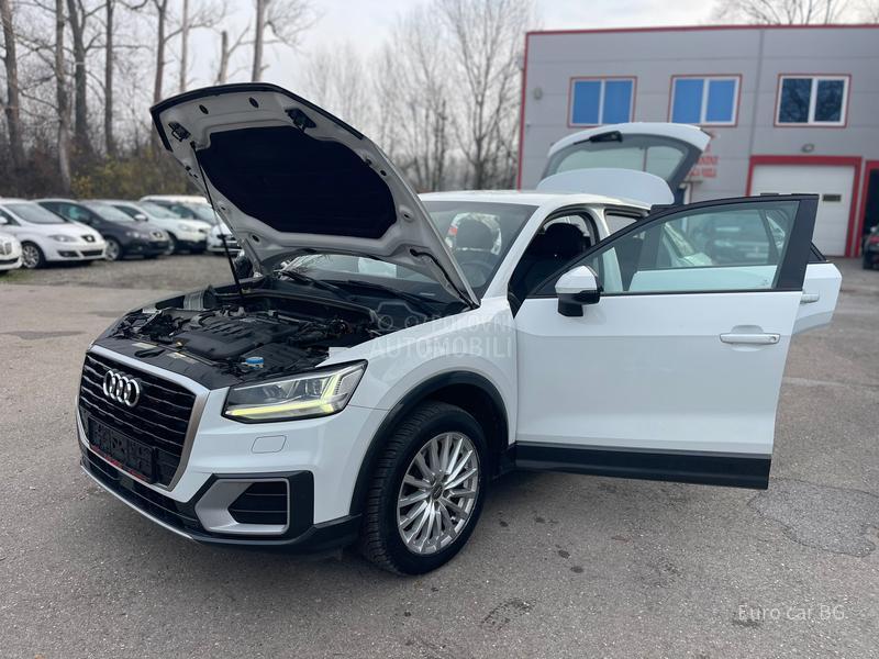 Audi Q2 L E D