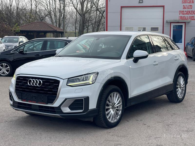 Audi Q2 L E D